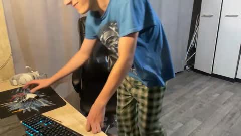 vialeras online show from October 31, 5:27 pm