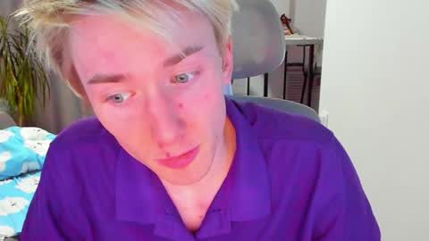 vibemygirl online show from December 14, 8:43 am