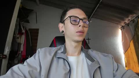 Vicent Brais online show from February 4, 2:34 pm