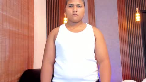 victor_flame_ online show from December 18, 12:23 pm