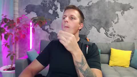 vikingchrisss online show from October 18, 10:20 am