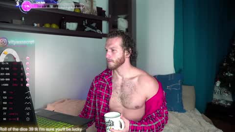 Snapshot of viktor_secret chatting on January 19, 3:50 am fansly VITEKsecret online show from January 19, 3:50 am