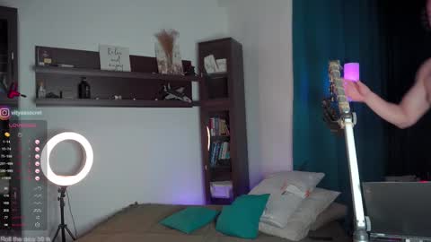 Snapshot of viktor_secret chatting on October 6, 5:23 am fansly VITEKsecret online show from October 6, 5:23 am