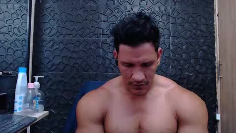 Viktor Herrera online show from January 14, 10:35 pm