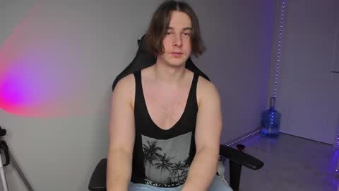 Snapshot of vincent__strong chatting on December 13, 1:44 pm Vincent Strong online show from December 13, 1:44 pm