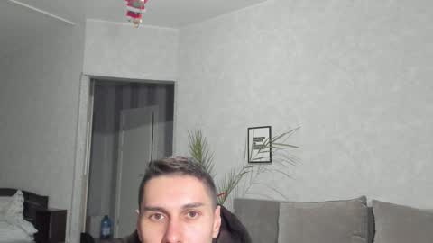 Vincent.  uncut 18cm online show from December 16, 3:19 pm