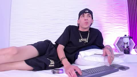 Vincent online show from November 10, 9:53 pm