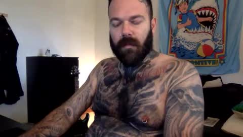 VinnyVonDoom online show from November 6, 1:58 pm