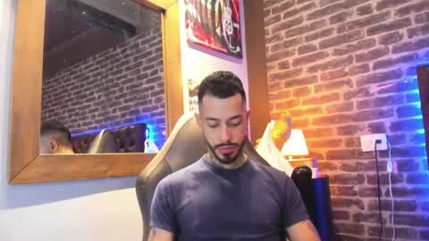 Snapshot of vinzenzrizzo chatting on October 5, 4:16 am ---Vinzen--- online show from October 5, 4:16 am