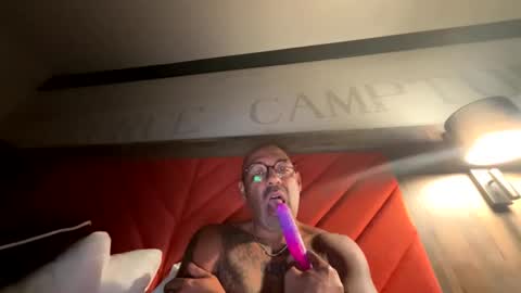 vittores73 online show from November 25, 7:32 am