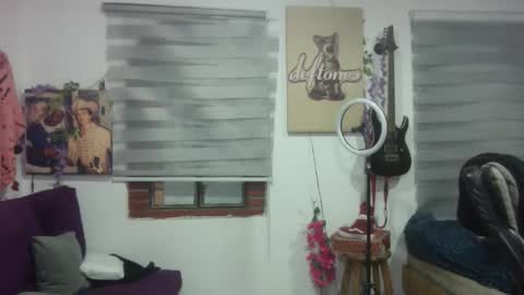 vl21cm online show from April 2, 6:43 am