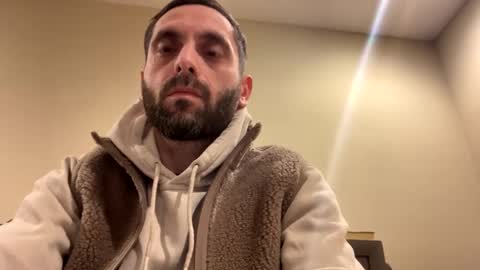 vnast010 online show from December 18, 8:31 am