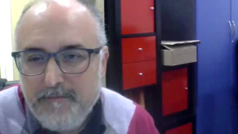 Snapshot of volpi72 chatting on December 18, 8:03 pm volpi72 online show from December 18, 8:03 pm