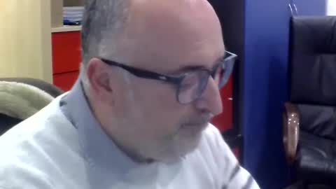 Snapshot of volpi72 chatting on March 4, 7:11 pm volpi72 online show from March 4, 7:11 pm