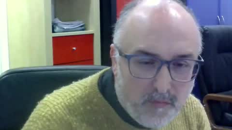 Snapshot of volpi72 chatting on December 4, 6:50 pm volpi72 online show from December 4, 6:50 pm