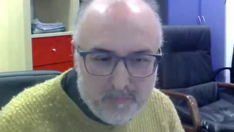 Snapshot of volpi72 chatting on December 5, 6:45 pm volpi72 online show from December 5, 6:45 pm