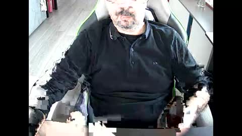 Snapshot of vonele chatting on January 10, 1:41 pm Vonn online show from January 10, 1:41 pm