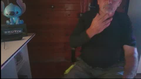 Snapshot of vuda77 chatting on October 5, 7:18 pm oscar online show from October 5, 7:18 pm