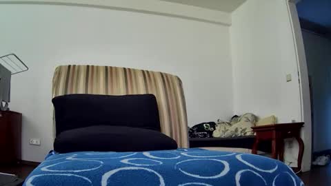 vype121 online show from April 2, 10:45 am