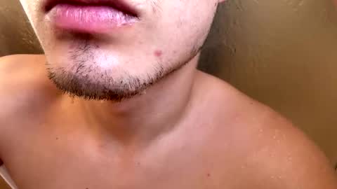 waaaaanna online show from March 9, 5:06 pm