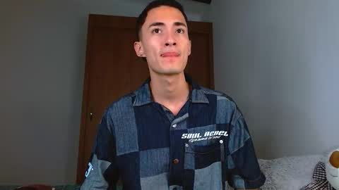 wal jones online show from December 19, 9:17 am