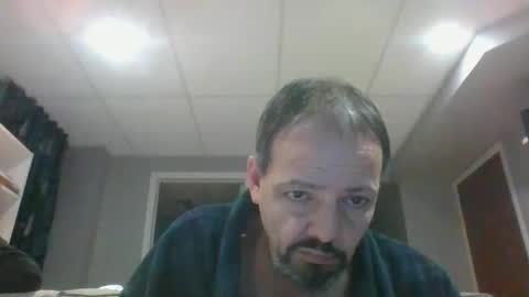 walker033 online show from December 23, 4:10 am