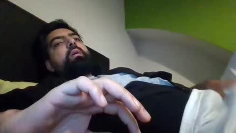 wankistani11 online show from December 10, 3:33 pm