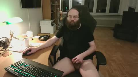 wantsahug online show from February 25, 7:26 pm