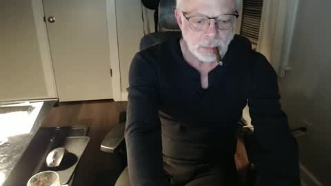 wasted_daze_ online show from December 9, 3:40 am