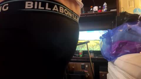 Mike Hunt online show from December 4, 9:05 am