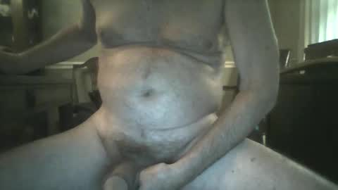 Snapshot of weary1212 chatting on January 10, 8:04 pm weary1212 online show from January 10, 8:04 pm