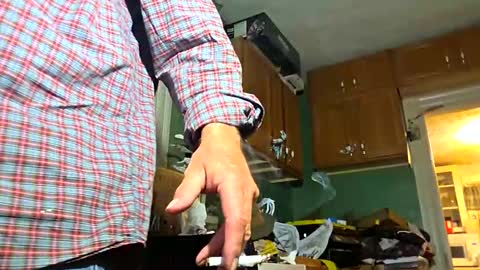 Snapshot of weber444 chatting on October 14, 5:58 am weber444 online show from October 14, 5:58 am