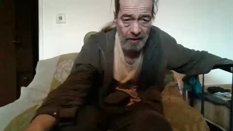 Snapshot of weibergerd333 chatting on December 20, 12:49 pm Gerd online show from December 20, 12:49 pm