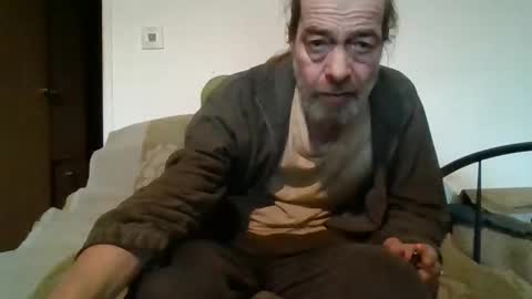 Snapshot of weibergerd333 chatting on December 17, 12:54 pm Gerd online show from December 17, 12:54 pm