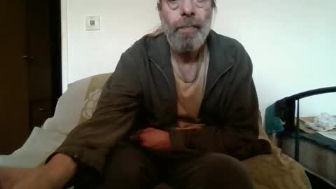 Snapshot of weibergerd333 chatting on December 27, 1:18 pm Gerd online show from December 27, 1:18 pm
