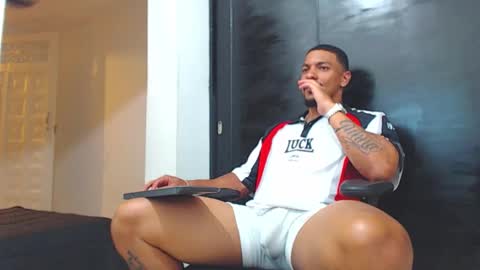 Wesley Rogger online show from September 23, 11:04 pm