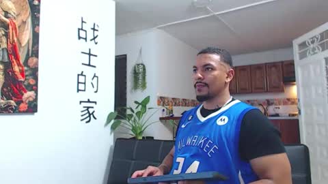 Wesley Rogger online show from March 2, 2:11 am