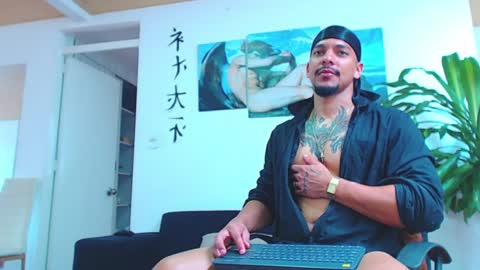 Wesley Rogger online show from December 3, 3:44 pm