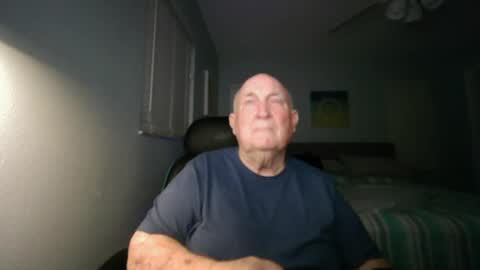 Snapshot of wfs2946 chatting on October 14, 12:39 am wfs2946 online show from October 14, 12:39 am