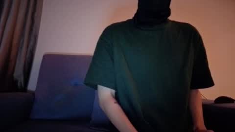 whispero_o online show from October 11, 9:02 am