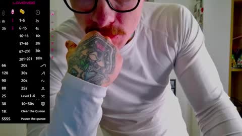 Max online show from February 26, 5:03 pm