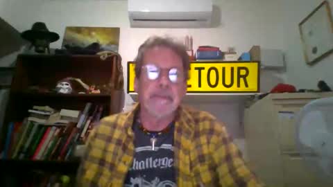 whiteboomer online show from April 1, 8:05 am