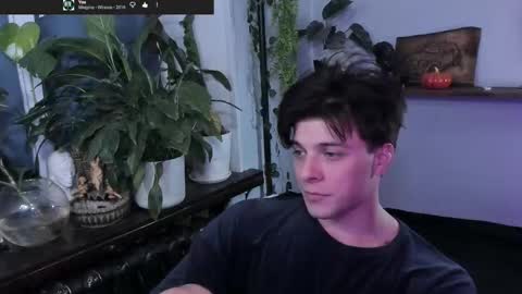 Gus online show from November 9, 7:29 pm