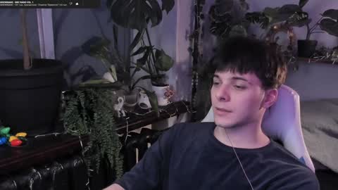 Snapshot of whiteegrimm chatting on December 30, 7:21 pm Gus online show from December 30, 7:21 pm