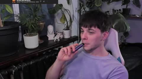 Snapshot of whiteegrimm chatting on February 26, 8:31 pm Gus online show from February 26, 8:31 pm