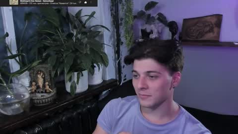Snapshot of whiteegrimm chatting on September 29, 8:48 pm Gus online show from September 29, 8:48 pm