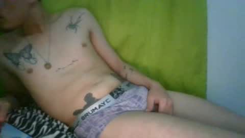 whitenewboy online show from November 18, 10:45 pm