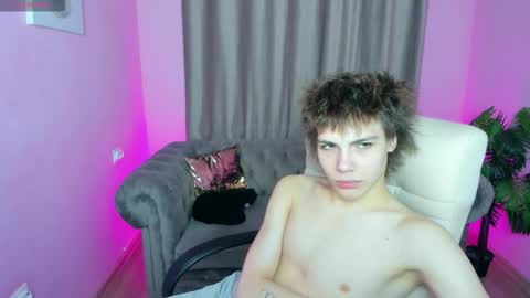 Geoffrey online show from December 19, 1:30 pm