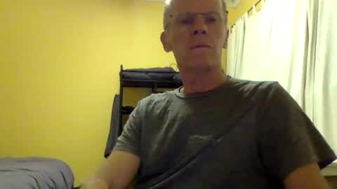whynotfly1 online show from September 15, 9:21 am