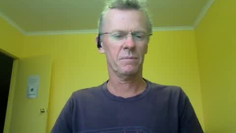 whynotfly1 online show from December 19, 9:18 am